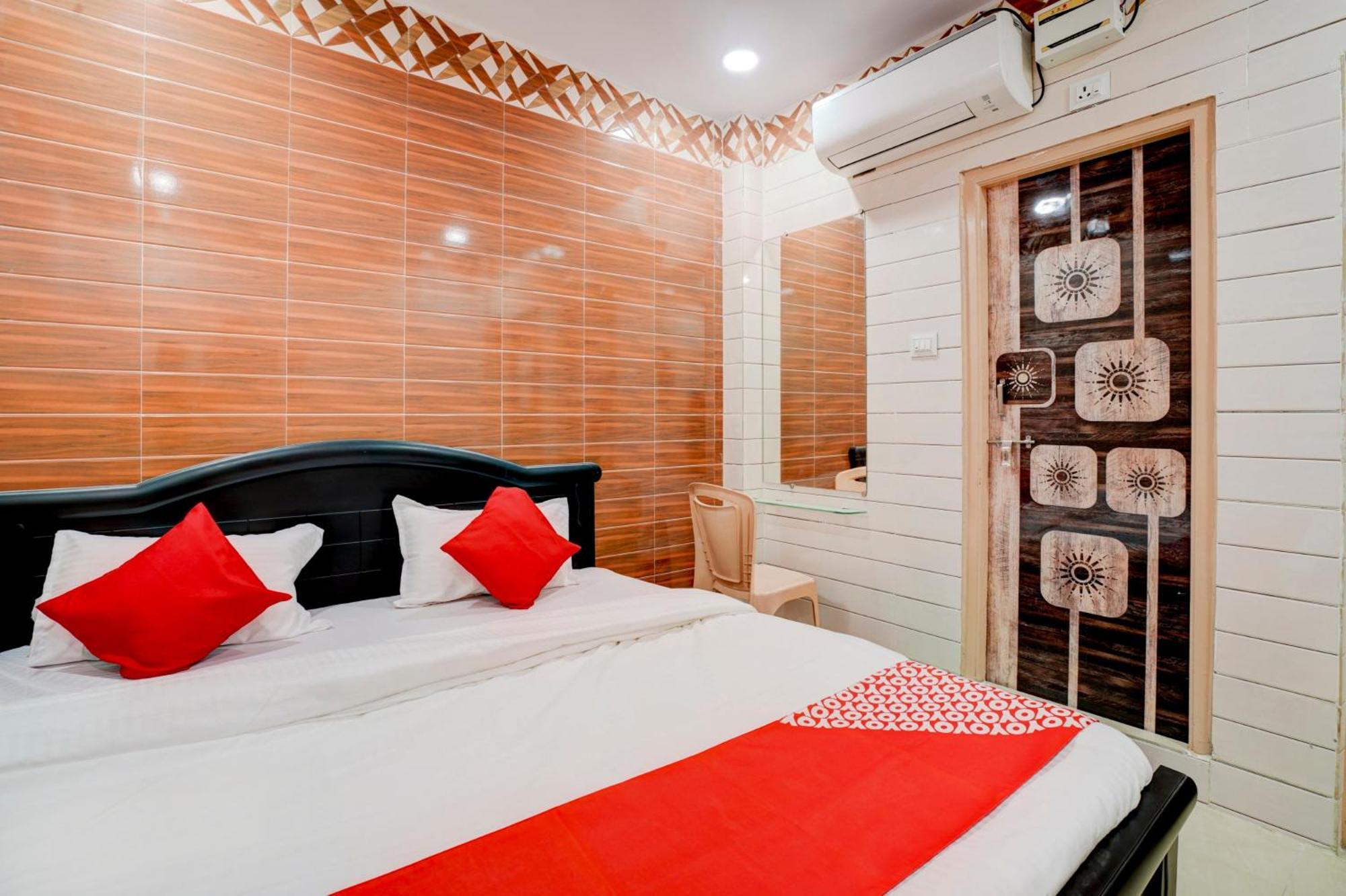 Hotel O Aroma Classic Near Nampally Main Railway Station Hyderabad Esterno foto