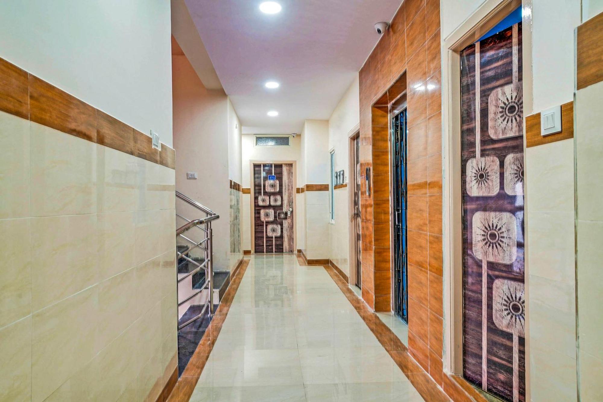 Hotel O Aroma Classic Near Nampally Main Railway Station Hyderabad Esterno foto