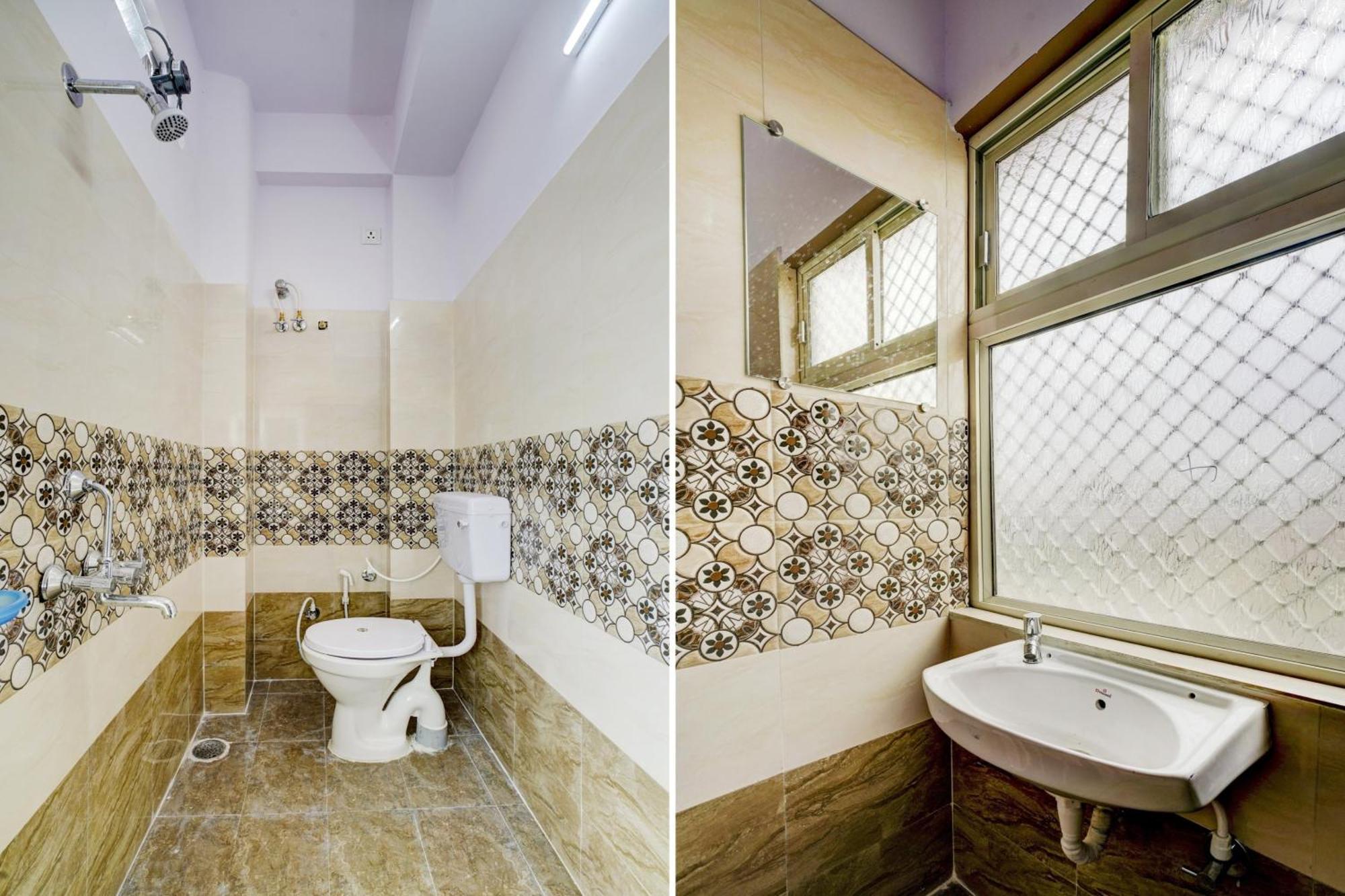 Hotel O Aroma Classic Near Nampally Main Railway Station Hyderabad Esterno foto